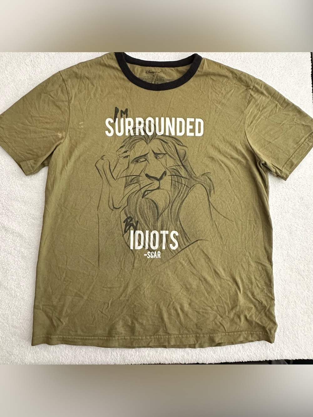 Disney Size Medium Lion king I'm Surrounded by Idiots Scar T-Shirt